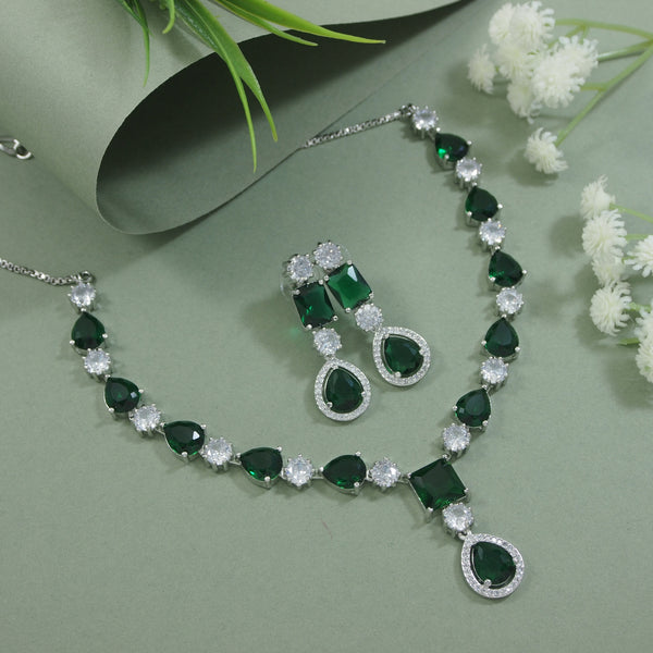 Livia Green Necklace Set