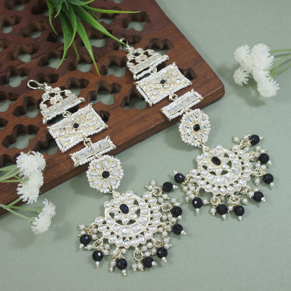 Vyomika Black Earrings