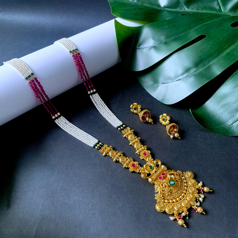 Yashika necklce set