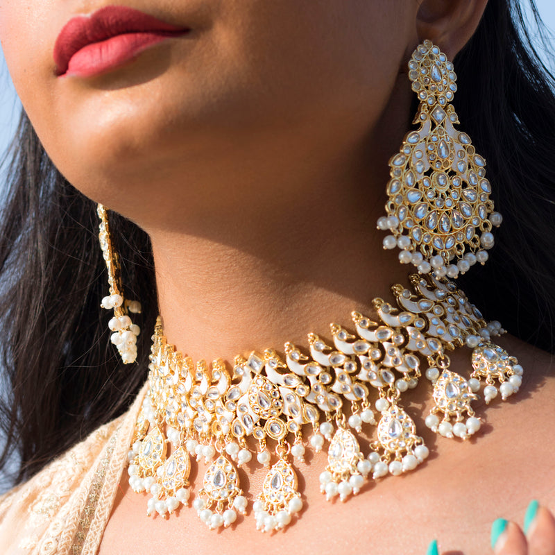 'PARINITI' White Necklace Set